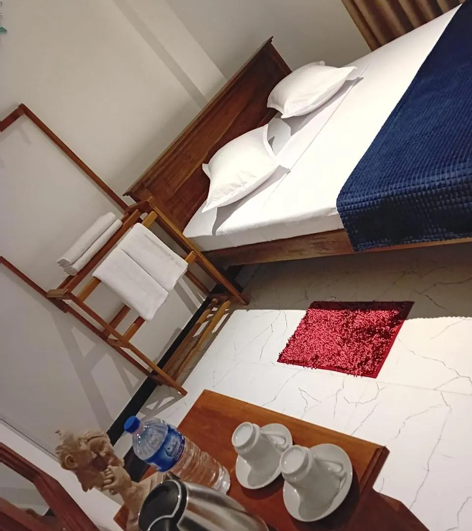 Urban Lodge كاندي 0*,