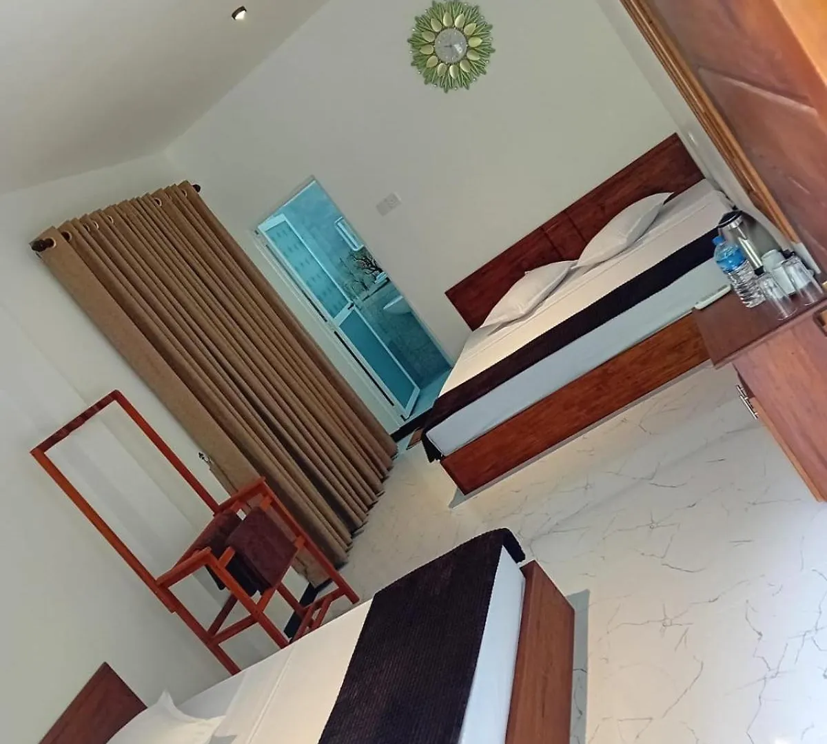 Urban Lodge كاندي بيت ضيافة